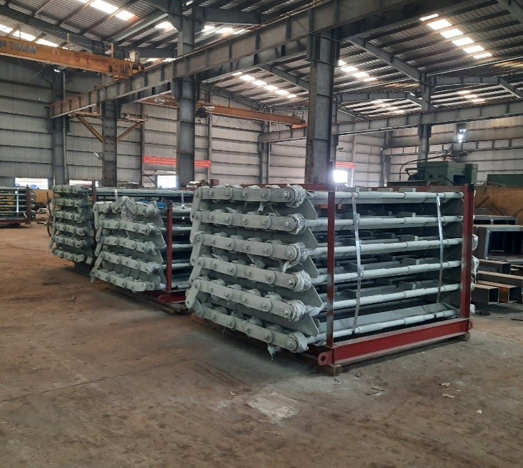 Băng tải xích (đóng kiện giao hàng)